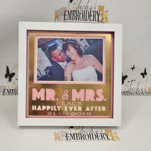 MR & MRS FRAME